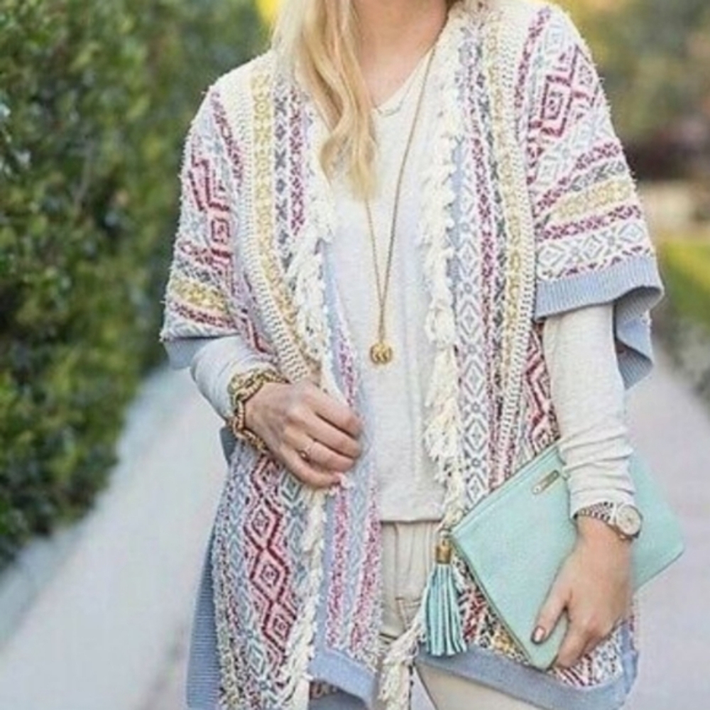CAbi Siesta Fringe Poncho Cardigan Sweater Love Carol Aztec Boho Tassel Small XS